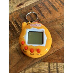 Tamagotchi Vintage Connection  Orange 4 Button Works Batteries Included